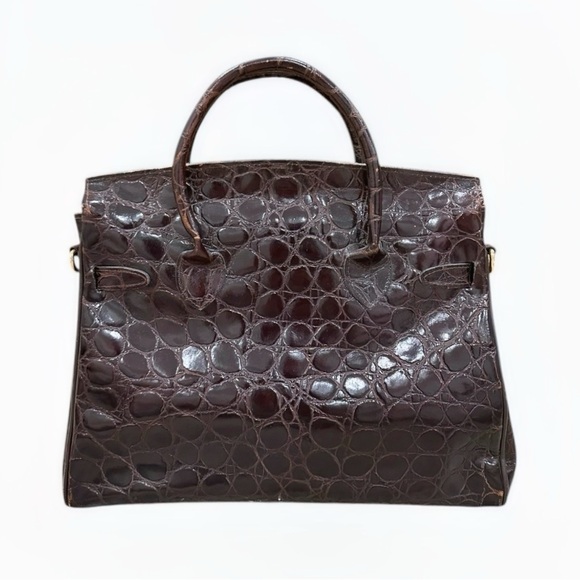 Elegant Crocodile Embossed Brown Handbag - Picture 4 of 6